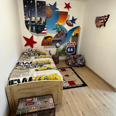 - 6 Voyageurs - Proche De La