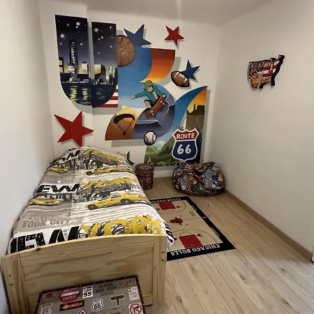 - 6 Voyageurs - Proche De La